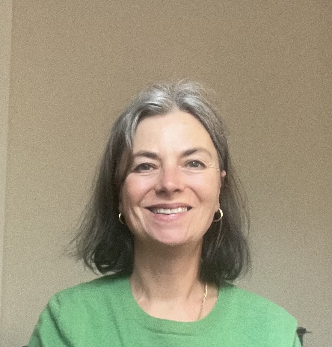 Sophie Loosveldt Sophrologue et Musicothérapeute spécialisée dans l'accompagnement des femmes : douleurs chroniques, émotions, stress, Dax et Saint-Paul-les-Dax